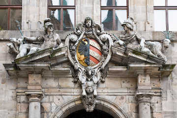 Symbols from Daniel's vision adorn the Rathaus*